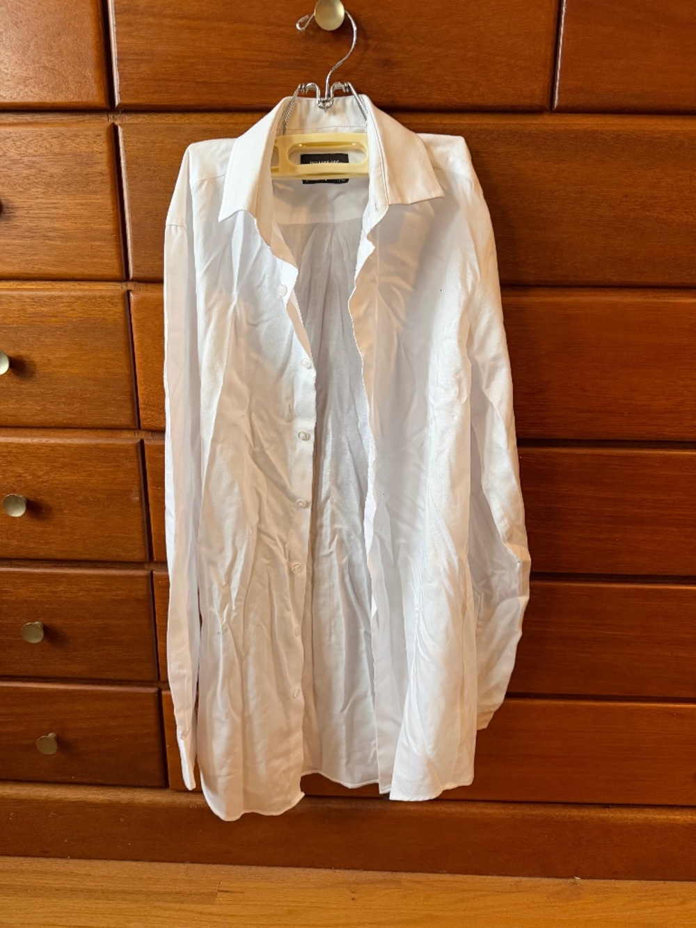 White Slim Fit Buttondown Dress Shirt - size small